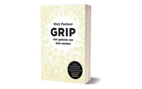 Boek 'GRIP' van Rick Pastoor, met de ondertitel 'Het geheim van slim werken'. Een gids om meer grip op je werk te krijgen.