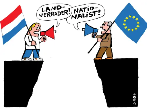 Twee mannen met megafoons, de één met Nederlandse vlag, de ander met EU-vlag, staan op kliffen. Ze schreeuwen naar elkaar: "Landverrader!" en "Nationalist!". Dit illustreert affectieve polarisatie.