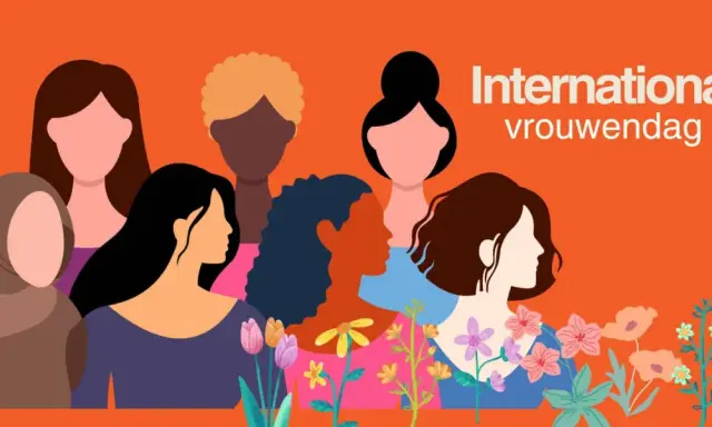 Verschillende vrouwen, met diverse achtergronden, vieren Internationale vrouwendag. Bloemen sieren de voorgrond.
